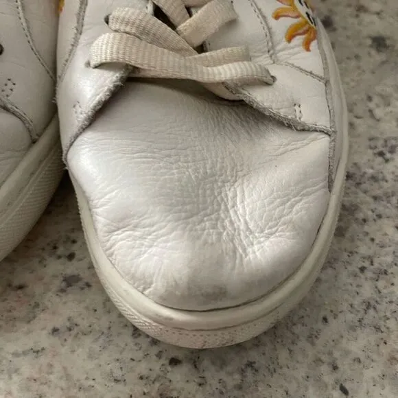 Soludos shine on classic sneakers
