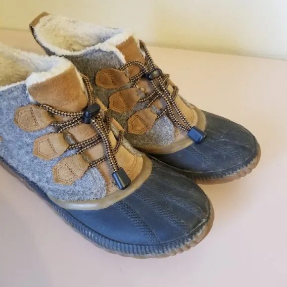 Sorel 4 Ankle Duck Boots Gray Brown Leather Wool Waterproof Out n About Quarry