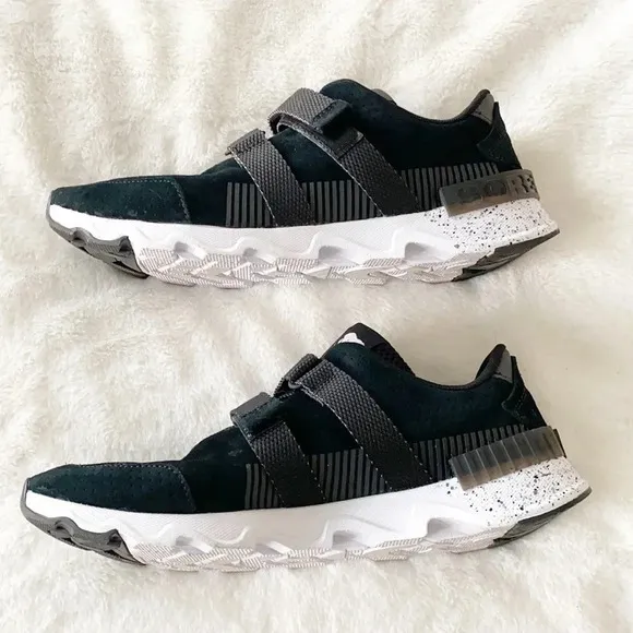 Sorel black/white kinetic lite strap sneakers