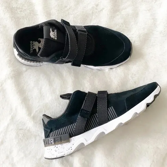 Sorel black/white kinetic lite strap sneakers