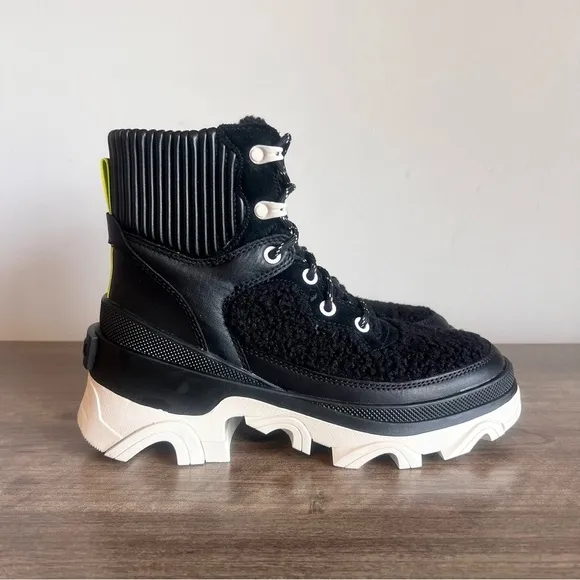 SOREL Brex Cozy Lace Women's Boot Size 6.5 SKU#243239