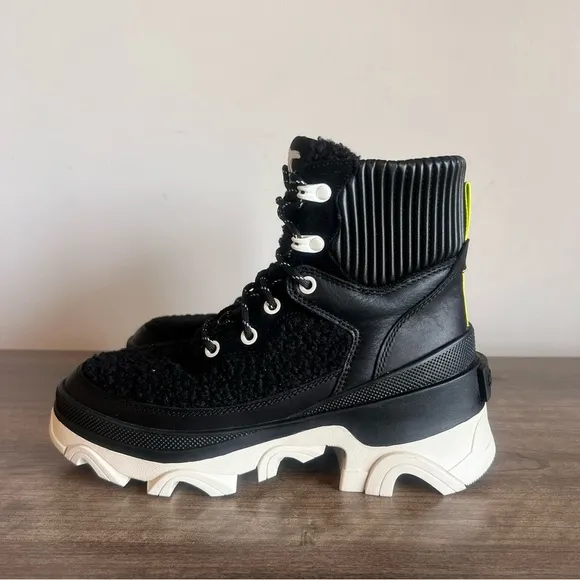 SOREL Brex Cozy Lace Women's Boot Size 6.5 SKU#243239