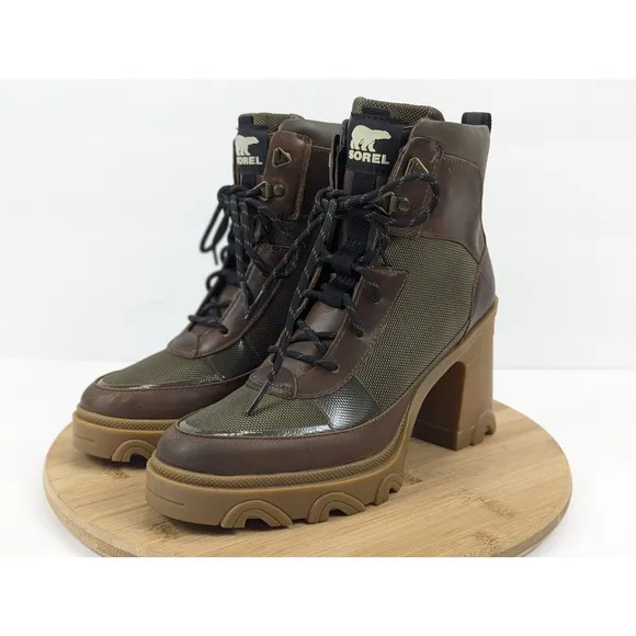Sorel Brex Heel Boot Waterproof Womans 8.5 Block Green Brown Gum Leather