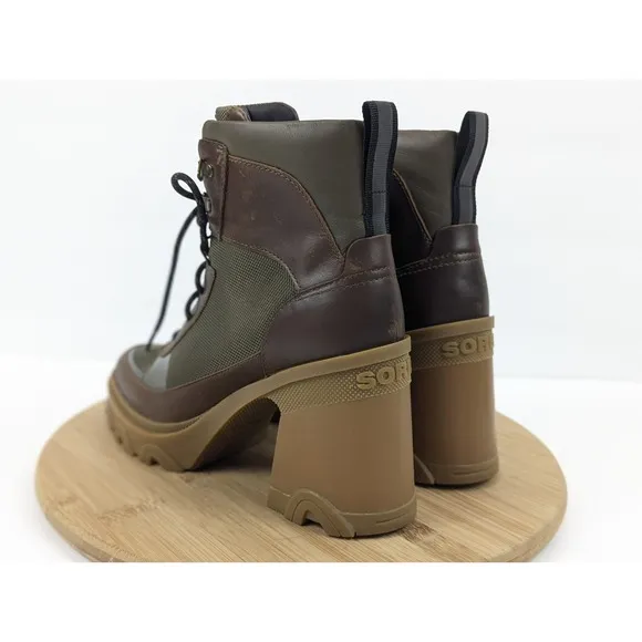 Sorel Brex Heel Boot Waterproof Womans 8.5 Block Green Brown Gum Leather