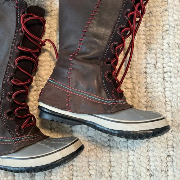 SOREL Cate The Great Red Laces in RARE Deco Color Way Size USA 6