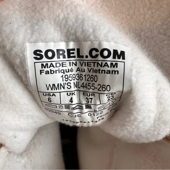 SOREL Explorer II Joan Cozy Women's Boot Size 6 SKU#243564
