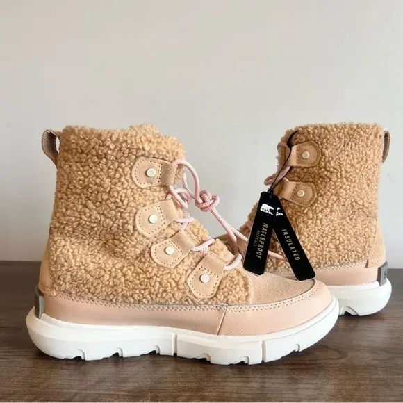SOREL Explorer II Joan Cozy Women's Boot Size 6 SKU#243564