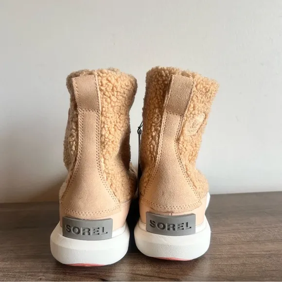 SOREL Explorer II Joan Cozy Women's Boot Size 8 SKU#243567