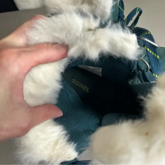 Sorel Green Winter Snow Boots with Fur Trim Lace Up Waterproof Womens Size 8