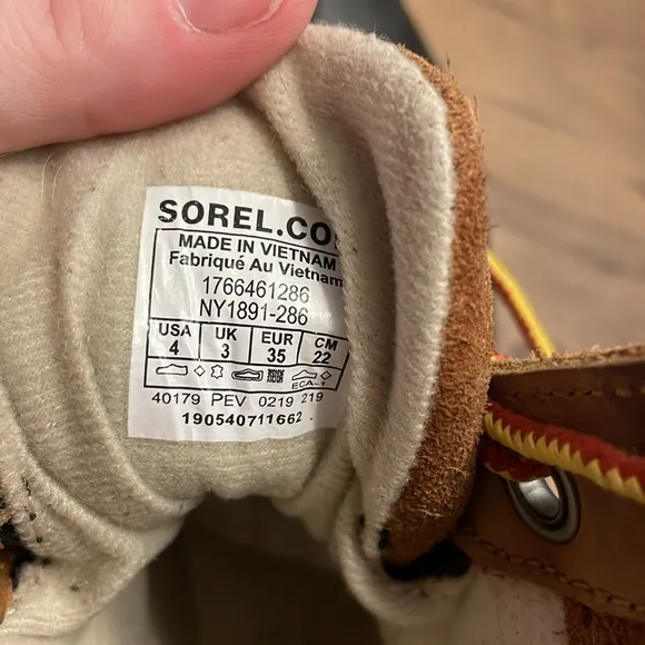 Sorel Hand Crafter Waterproof Boots Size 4