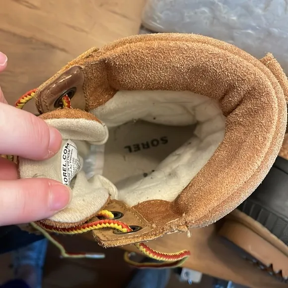 Sorel Hand Crafter Waterproof Boots Size 4