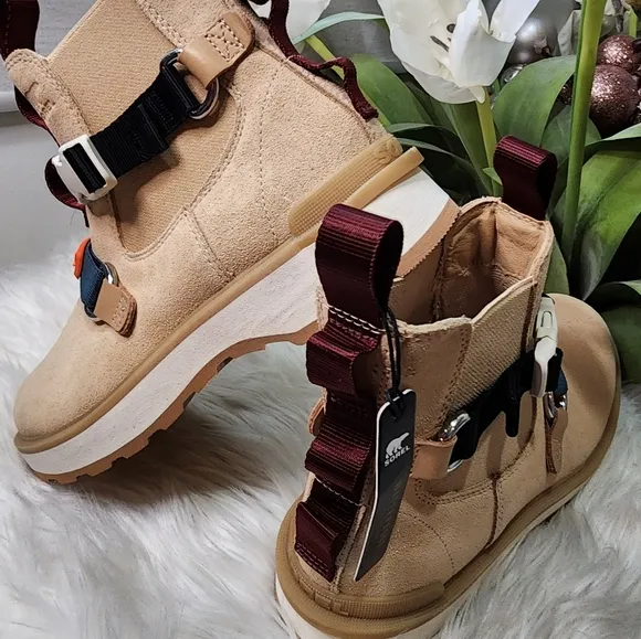 SOREL HI-LINE™ EQ CHELSEA Women BOOTS size10.5 new