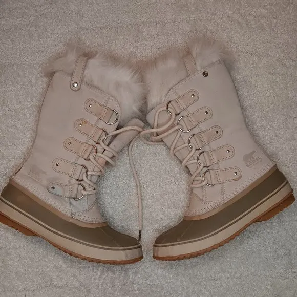 Sorel Joan of Arctic Boots Rare Color Fawn White Olive Green Size 9