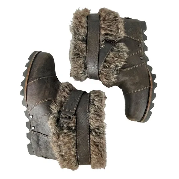 SOREL JOAN OF ARCTIC WEDGE ANKLE APRES SKI FAUX FUR BROWN LEATHER ANKLE BOOTS