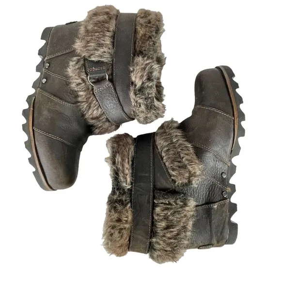SOREL JOAN OF ARCTIC WEDGE ANKLE APRES SKI FAUX FUR BROWN LEATHER ANKLE BOOTS