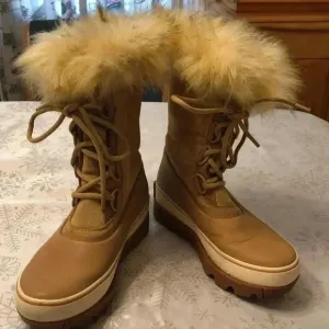 SOREL Joan of Arctic winter boots