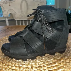 SOREL - Joanie II Lace in Black size 6.5