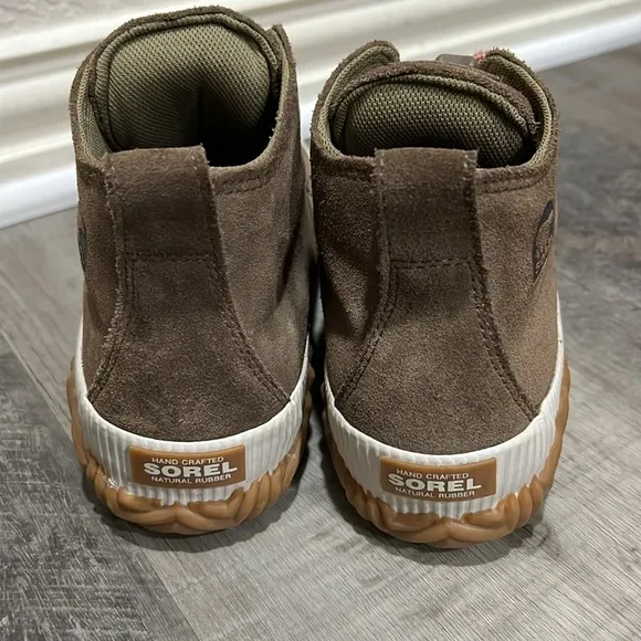 Sorel Kids Brown Out and About Conquest Waterproof Boot size 4