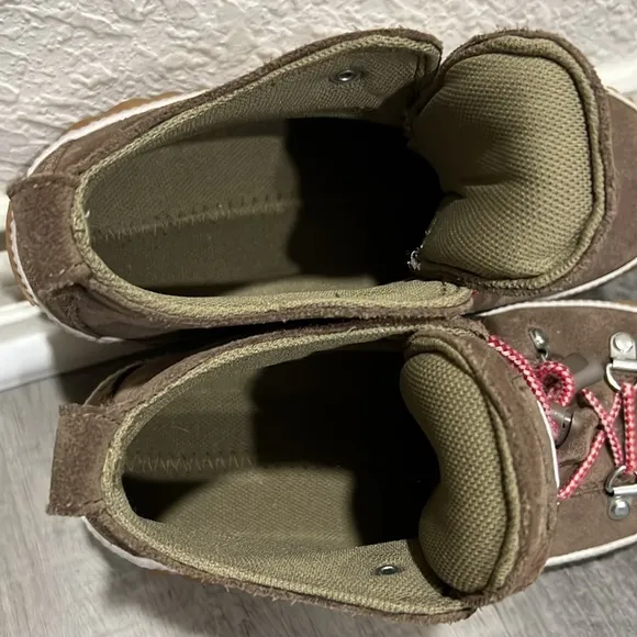 Sorel Kids Brown Out and About Conquest Waterproof Boot size 4