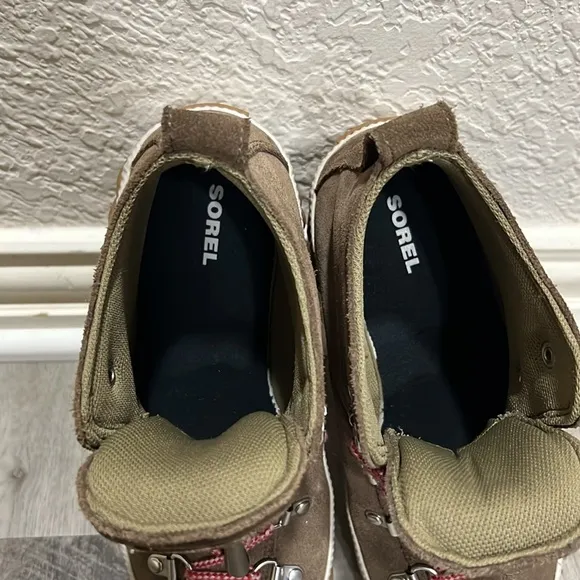 Sorel Kids Brown Out and About Conquest Waterproof Boot size 4