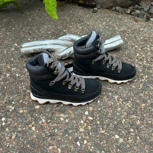Sorel Kinetic Conquest Black Waterproof Boots Size 6 NIB