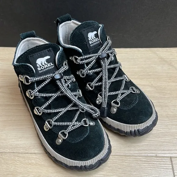 Sorel Out N About Conqest Boots Lace Up Waterproof Suede 1 US