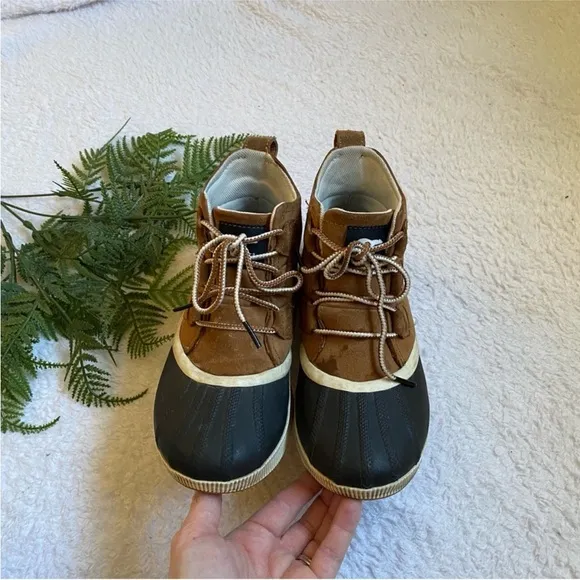Sorel | Out N About Ill Classic Duck Boot in taffy/black