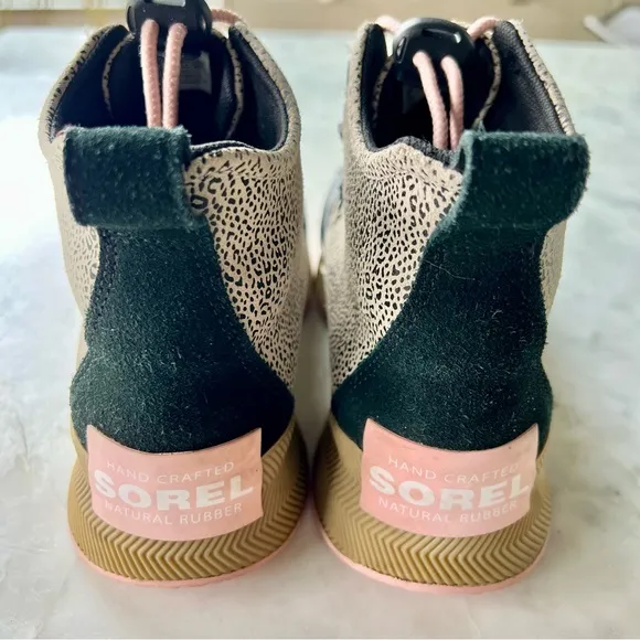SOREL Out N About Waterproof Classic Girls Boots ~ Size 5Y