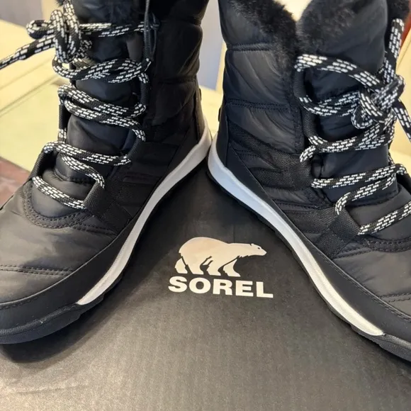 Sorel Sz 7 Black Whitney II Short Lace Winter Boots Waterproof Insulated