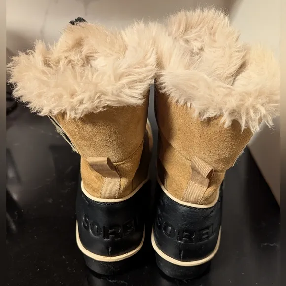 Sorel Tivoli II Winter Snow Boots Size 8.5 Pre-owned Good MSRP $130