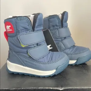 Sorel toddler boys Whitney II strap size 4 Boots. New