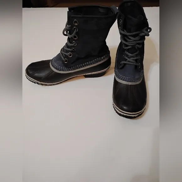 SOREL Women's Black Blue Boots Waterproof Hand Crafted Natural Rubber LaceUp 9.5