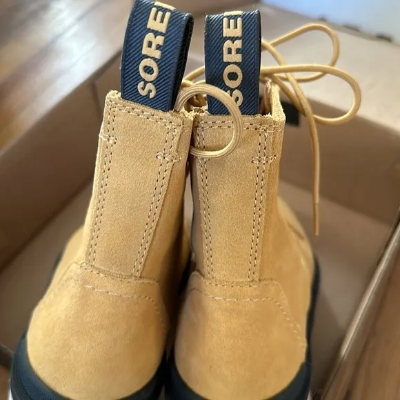 Sorel Women's Hi-Line Lace Boots size 9 new in box