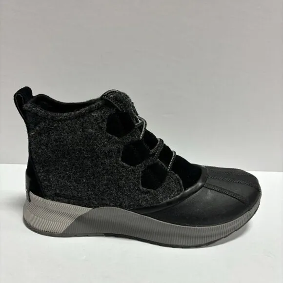 Sorel Women’s Out N About III Classic Waterproof Boots Black, Size 10 M
