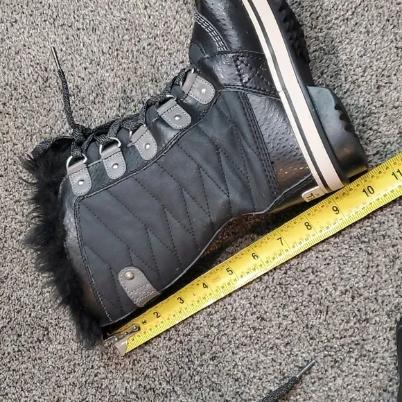Sorel Youth Girls Tofino II Lace Up Duck Rubber Faux fur boots shoes sz 4