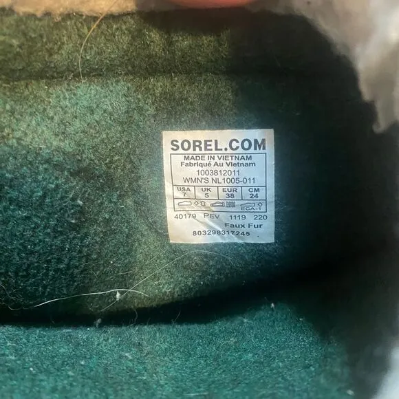 Sorel Caribou Black Waterproof Lace-Up Winter Boots