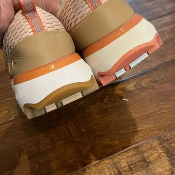 Sorel Women's Size 9 and 10 Kinetic Impact Strap Sneakers!