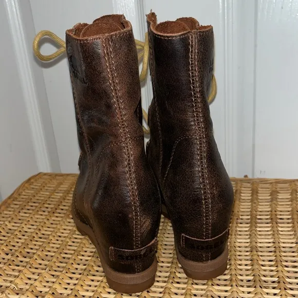 SORRL Joan of Arctic Wedge 2 boots