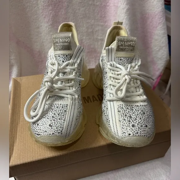 ✨Sparkly ✨Steve Madden sneakers. ✨Rhinestones ✨Clear chunky sole. S-8