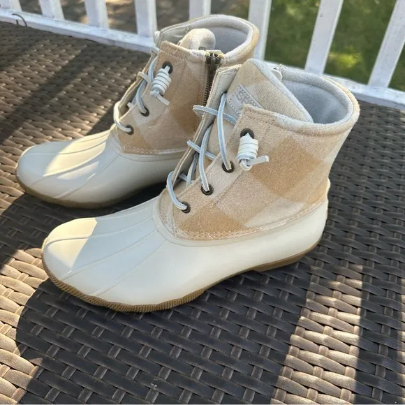Sperry Wool Buffalo Plaid Saltwater Check Ivory Duck Boots Size 8.5, Women’s New