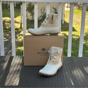 Sperry Wool Buffalo Plaid Saltwater Check Ivory Duck Boots Size 8.5, Women’s New