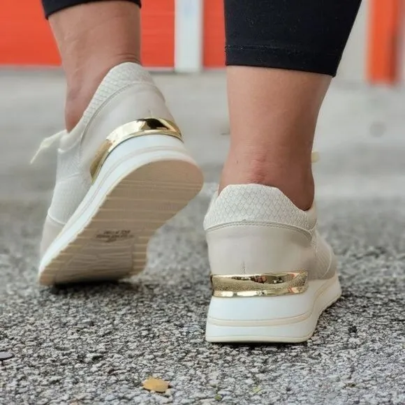 Sports Women's Lace-up Beige Sneakers