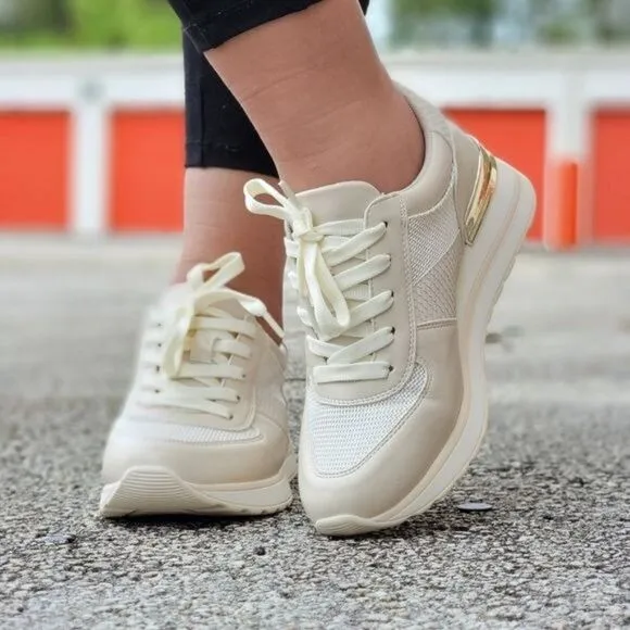 Sports Women's Lace-up Beige Sneakers