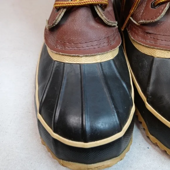 St. Johns Bay  Brown Leather, Hunting Duck
