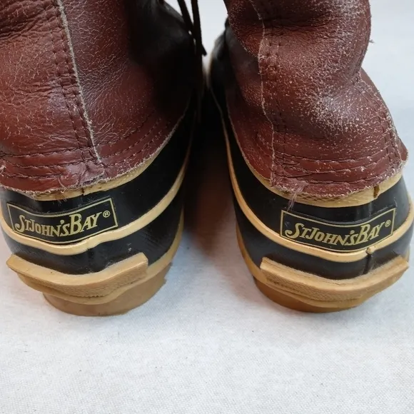 St. Johns Bay  Brown Leather, Hunting Duck