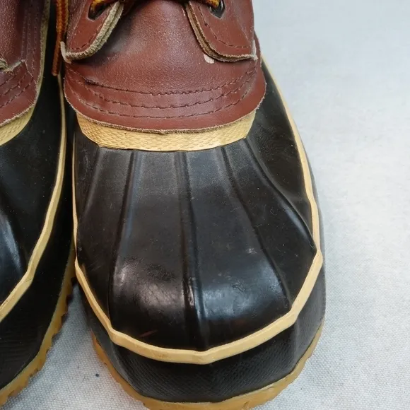 St. Johns Bay  Brown Leather, Hunting Duck