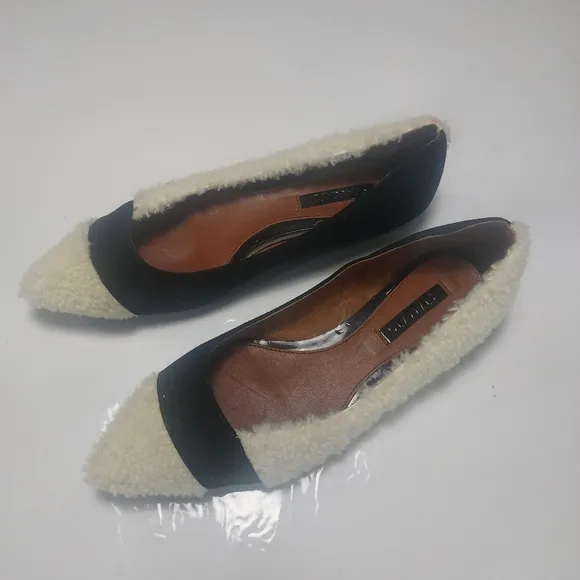 Staccato Cream White and Black Fleece Texture Slip-on Leather lining Size 9M