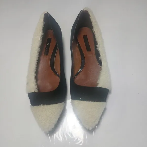 Staccato Cream White and Black Fleece Texture Slip-on Leather lining Size 9M