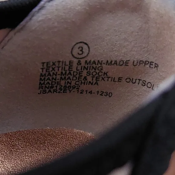 STEVE MADDEN ANTICS GIRLS ROSE GOLD SNEAKERS