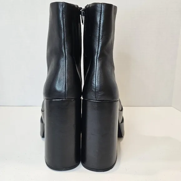 Steve Madden Platform Boots Women's Size 9 Black Leather NWOT Square Toe